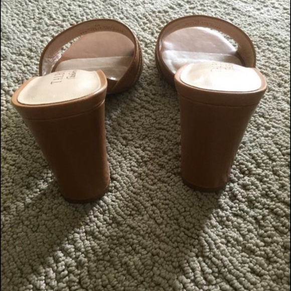 Talbots Chunky Heel Sandals women’s leather sandals, Brand new! size 6B - Picture 9 of 9